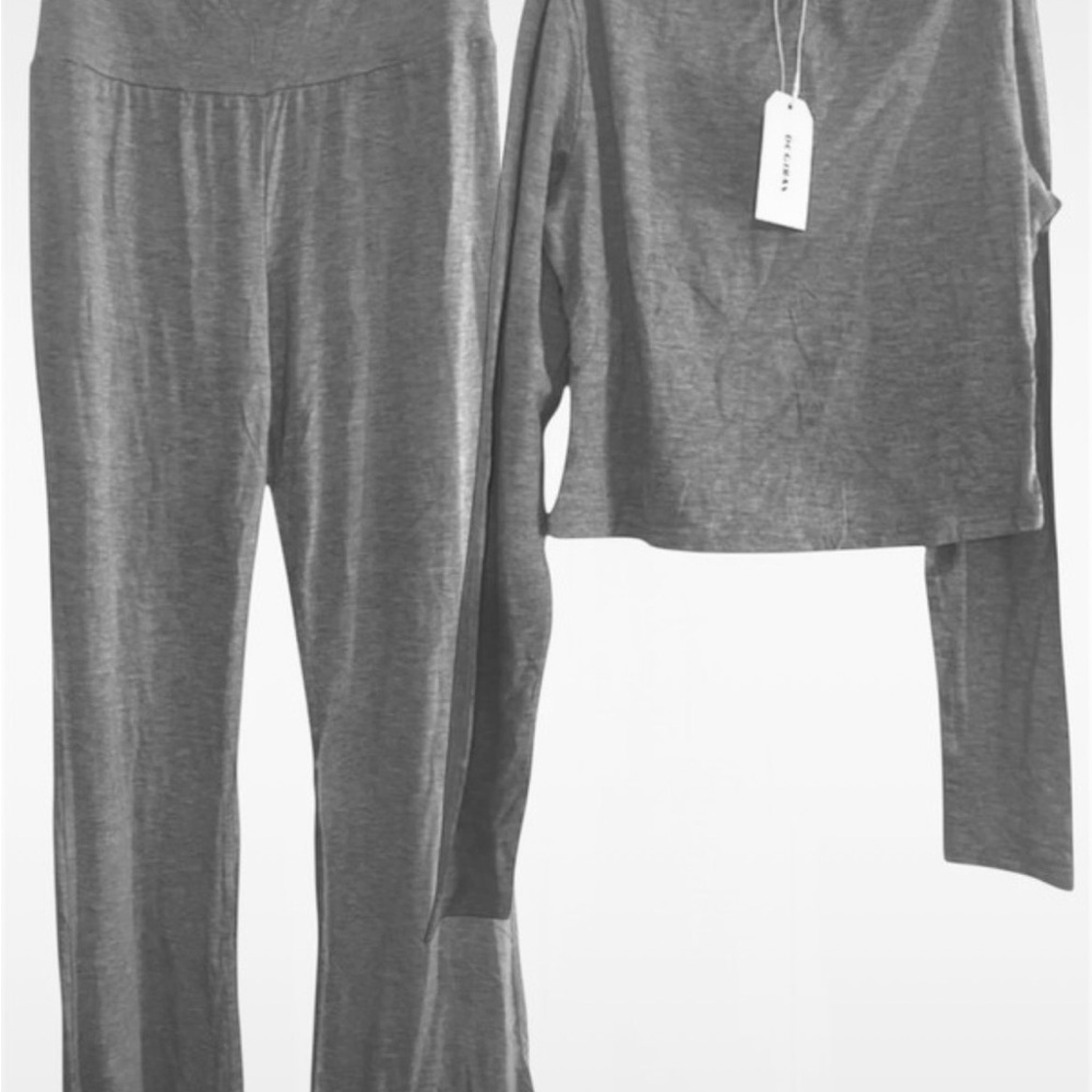 Gray Two-Piece Lounge Set - Long Sleeve Top & Pants